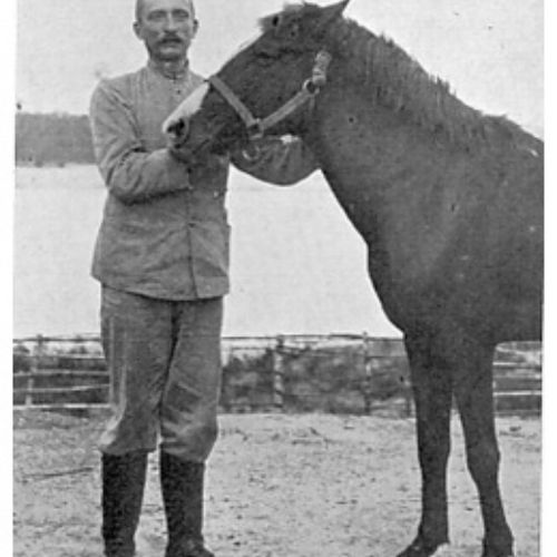 L’ingénieur Auguste Adam à Lokandu (Ph C.F.L.Riba-Riba 1905)