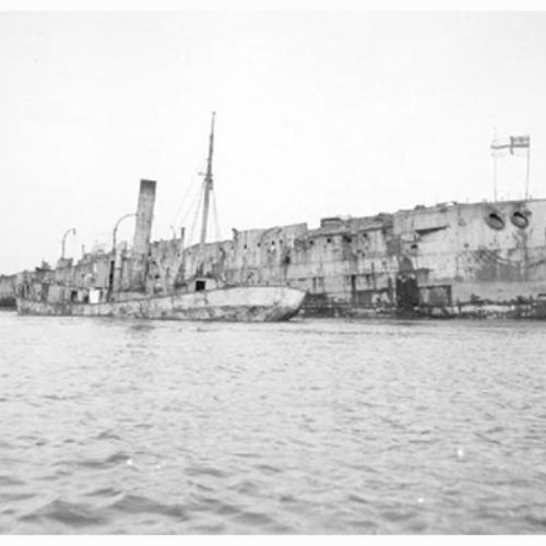 Le Vindictive endommagé à Zeebrugge